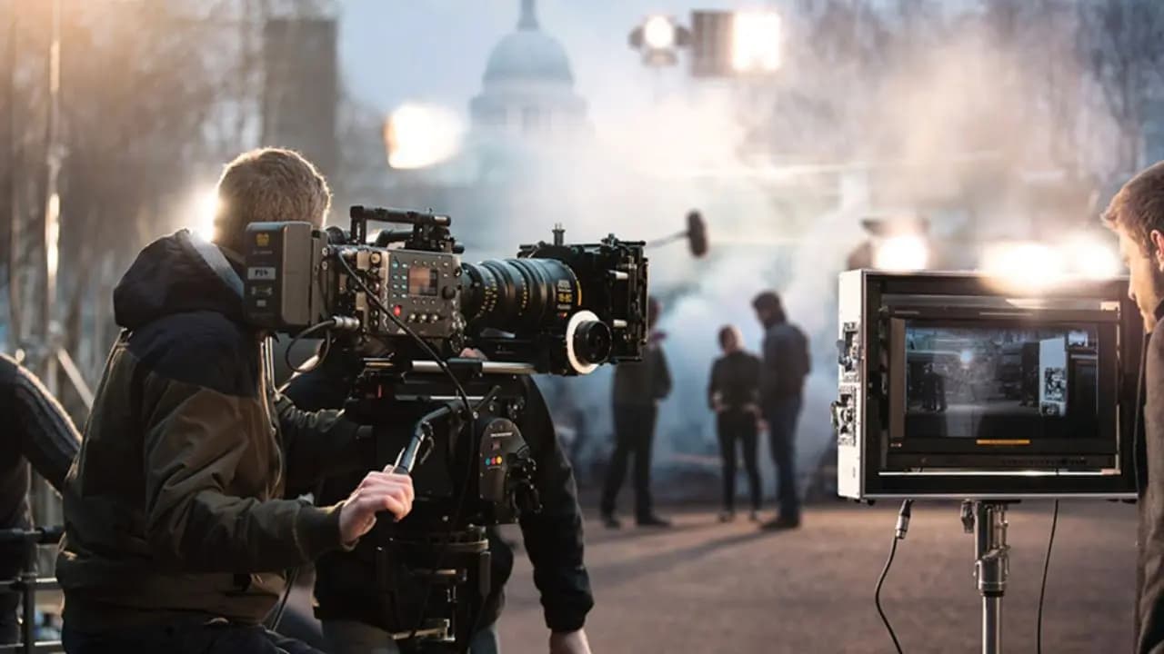 India's biggest box office hit: Not dangal bahubali or trr this Indian movie earned 4000 crore