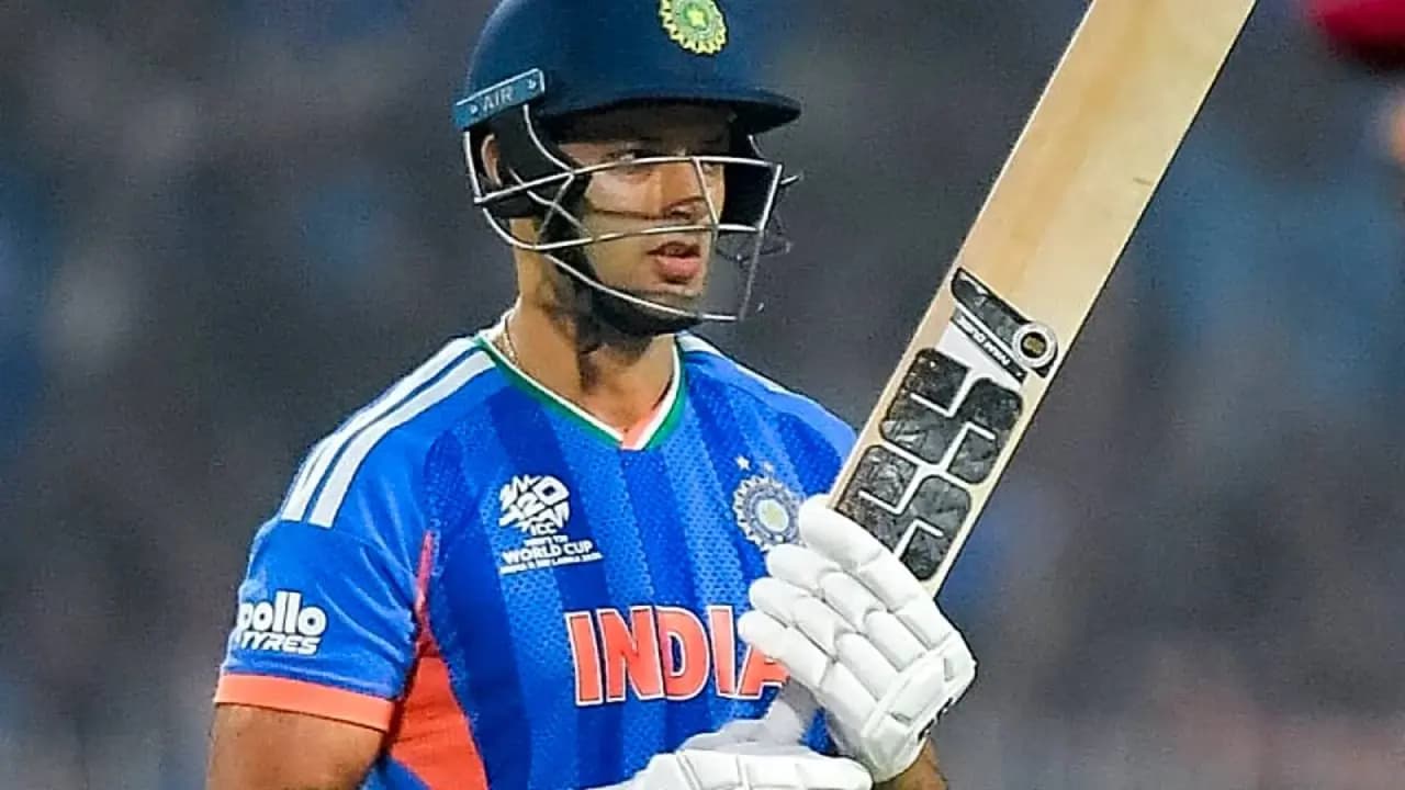 Cricketer shivam dubes funny reaction to being spotted by media outside his andheri west home goes viral