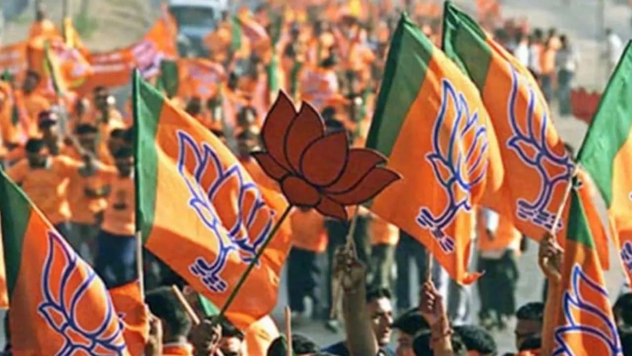 Surprises in BJPs Candidate List for Tamil Nadu Murugan and Tamilisai to Contest Former State President Annamalai Left Out