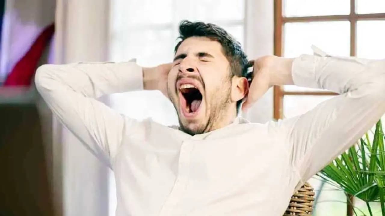 What Yawn sigh and deep breath indicate about your lung health
