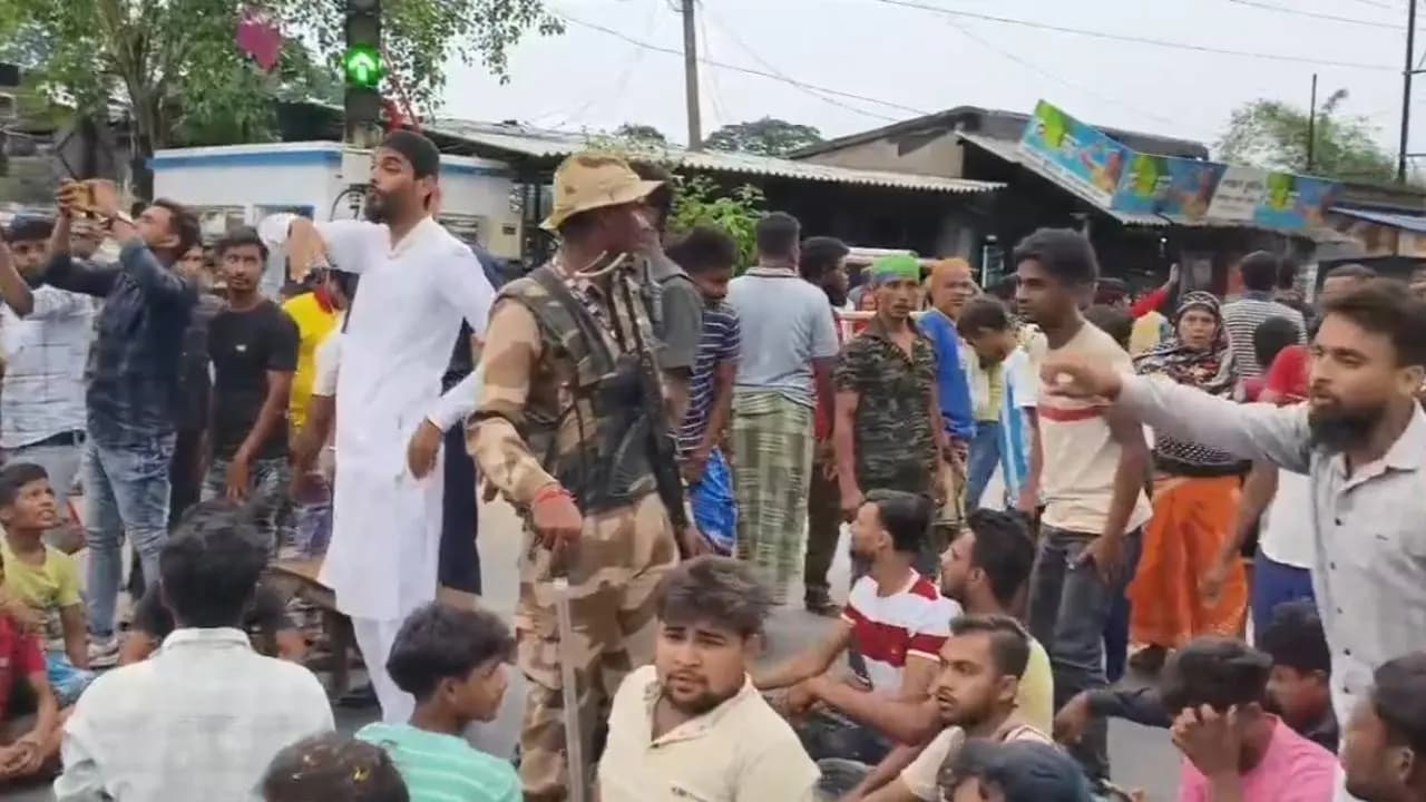Nawsad Siddique in protest in Bhangar