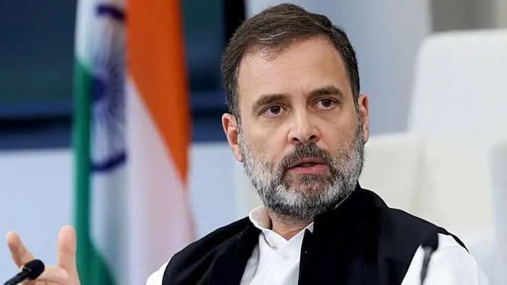 Swami Avimukteshwarananda backs Rahul Gandhi