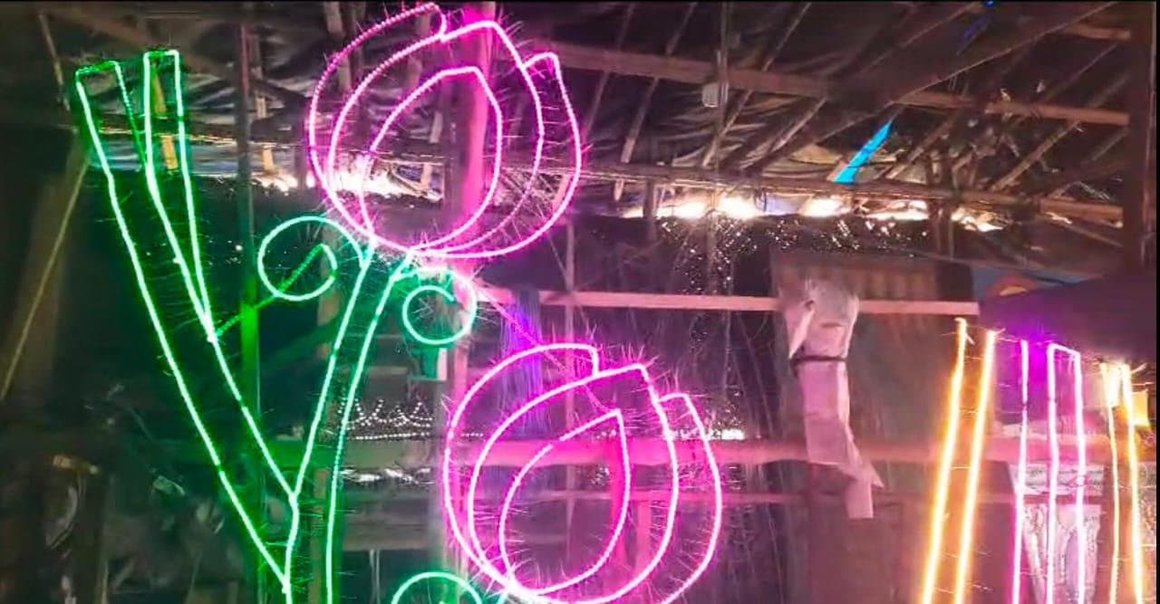 Ayodhya is getting decorated with light of Chandannagar