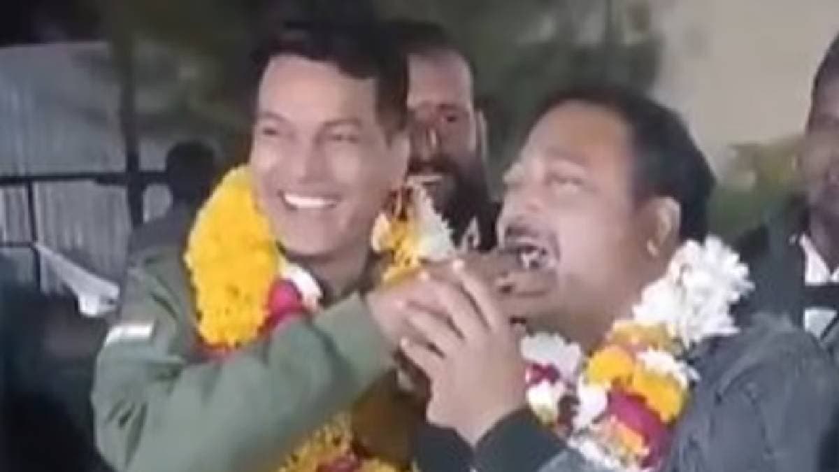 2 Madhya Pradesh Police ASI Party With Criminal Suspended