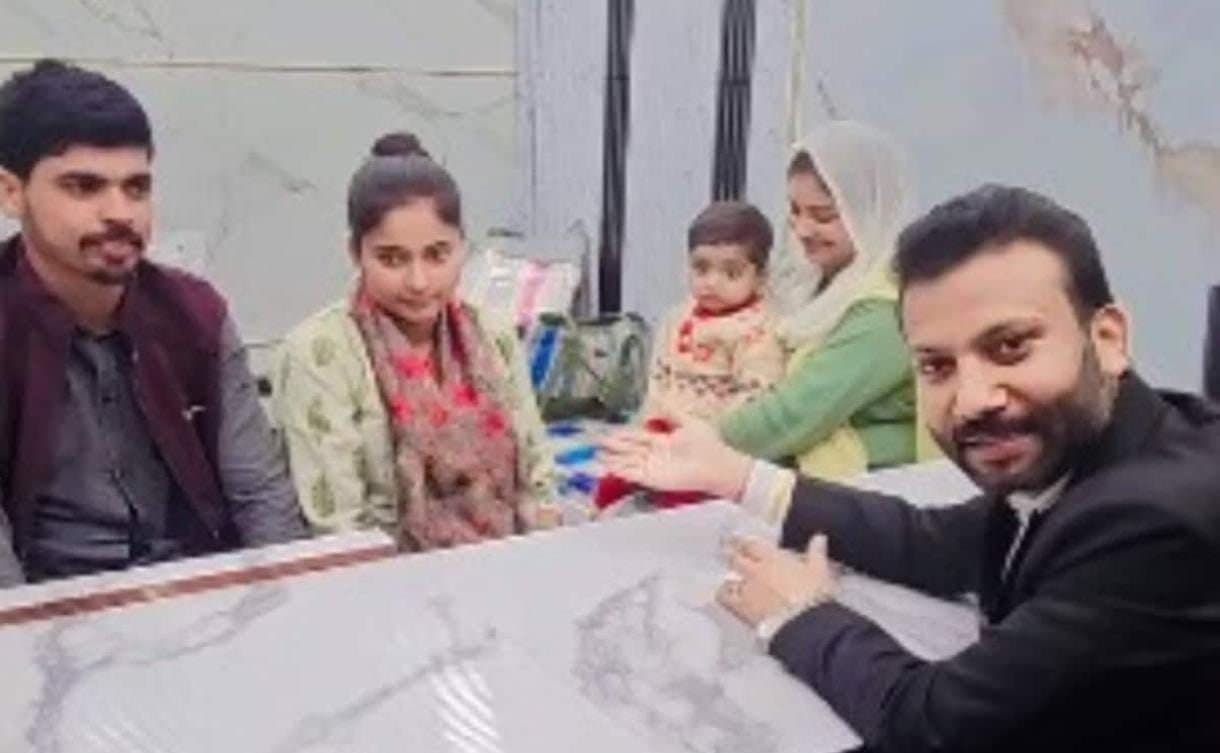 Sisters Love Triangle