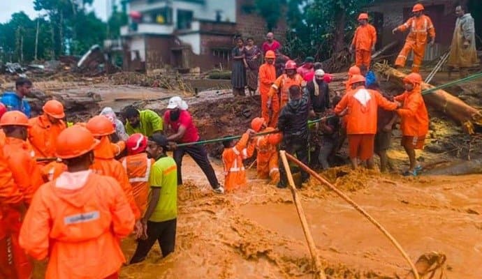 Death toll in Wayanad landslides spikes to 143 gnr