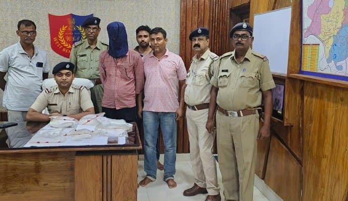 Nadia gold businessman arrested in smuggling case in murshidaabad