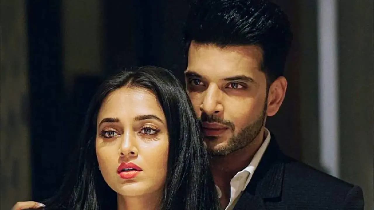 Karan Kundrra Faces Backlash Over Remark on Tejasswi Prakash; Shares Cryptic Posts on Social Media