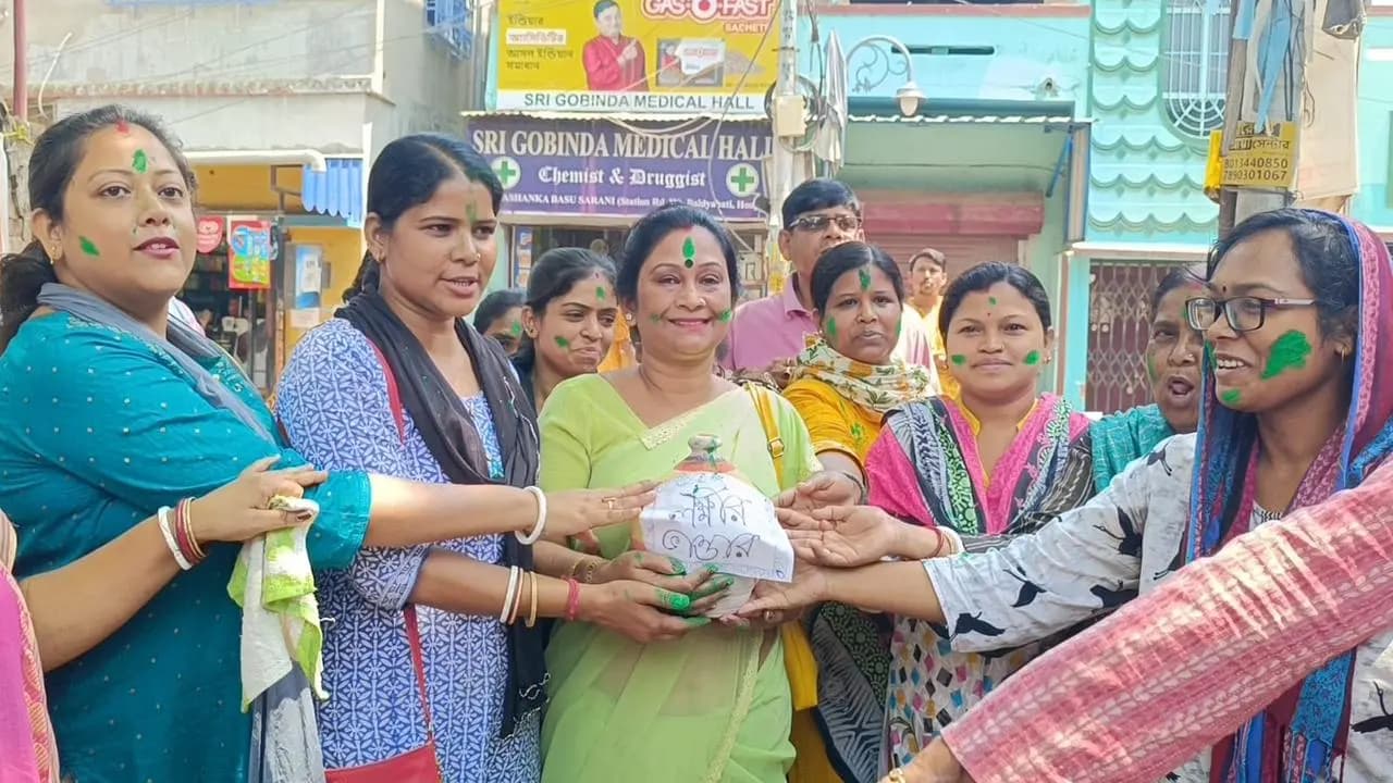 baidyabati in festive mood for laxmi bhandar money