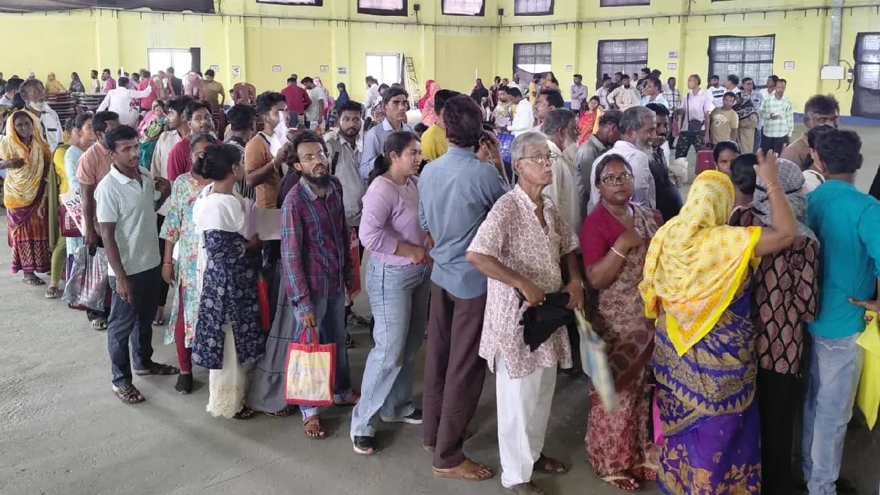 Chaos Erupts as Deleted Voters Rush to Tribunals Ahead of West Bengal Polls