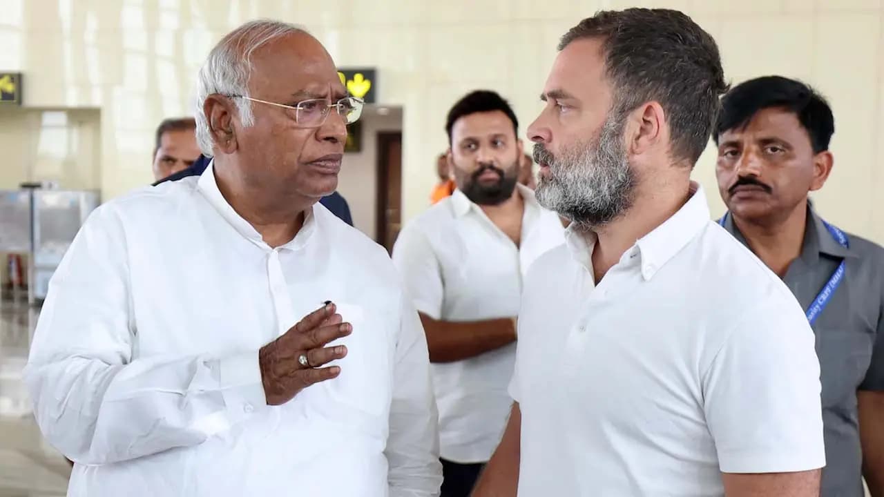 Who is the Chief Ministerial face in Kerala Congress leaders sidestep the question.