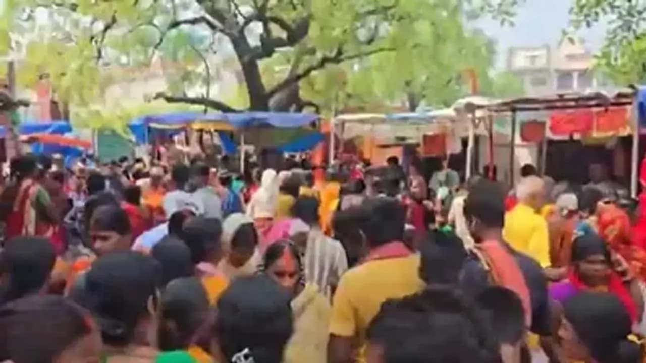 Eight Dead in Stampede at Sheetla Temple in Nalanda Bihar