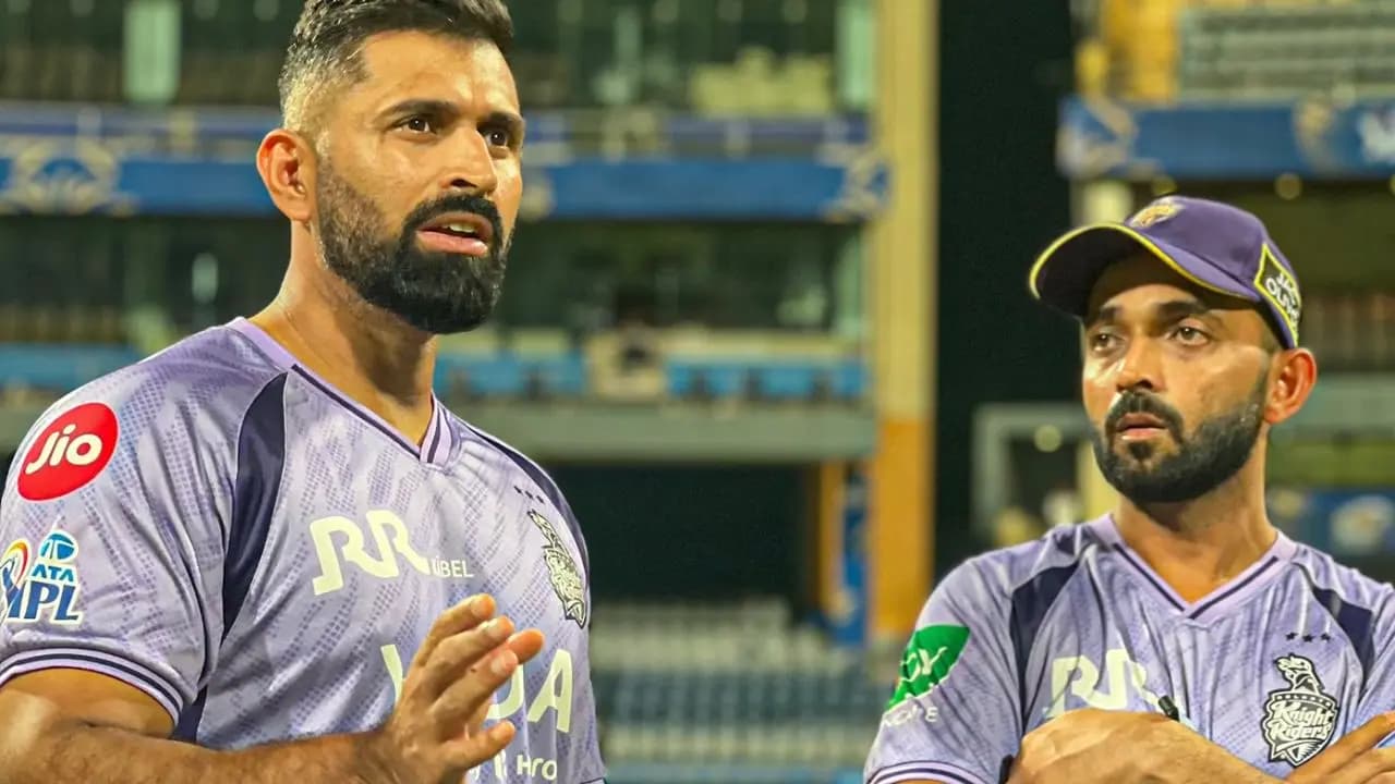 IPL 2026:KKR wins the toss and elects to bowl first against Sunrisers Hyderabad