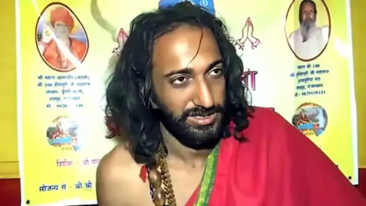 Mahakumbh viral iit baba