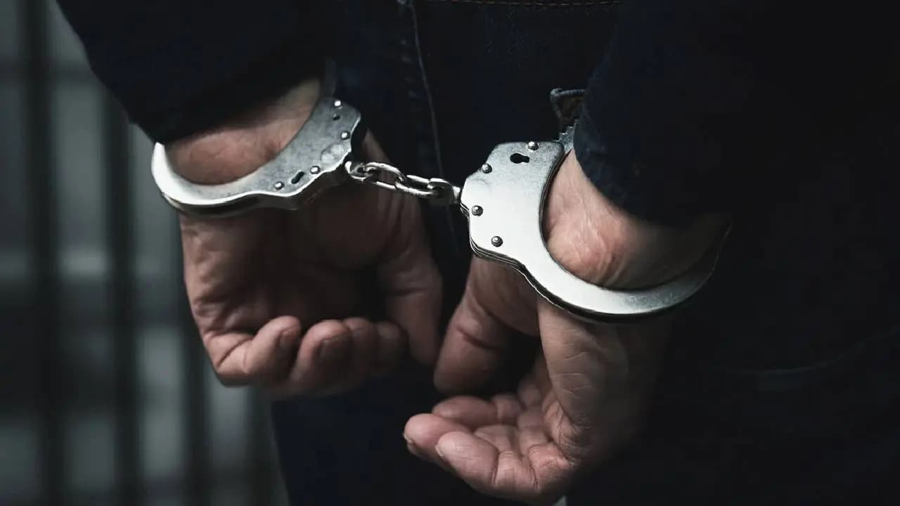 Tare dhori dhori mone kori episode twist sparks on social media