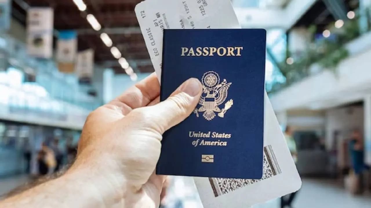 Three special persons do not need passpost to go anywhere in world