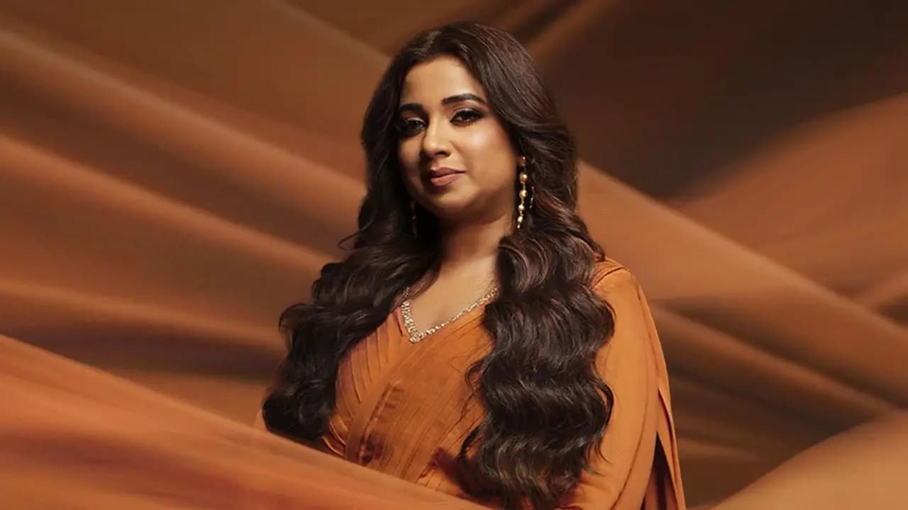 Shreya Ghoshal Shares The Secret of Her Long Dark Hair Is An indian beauty regime