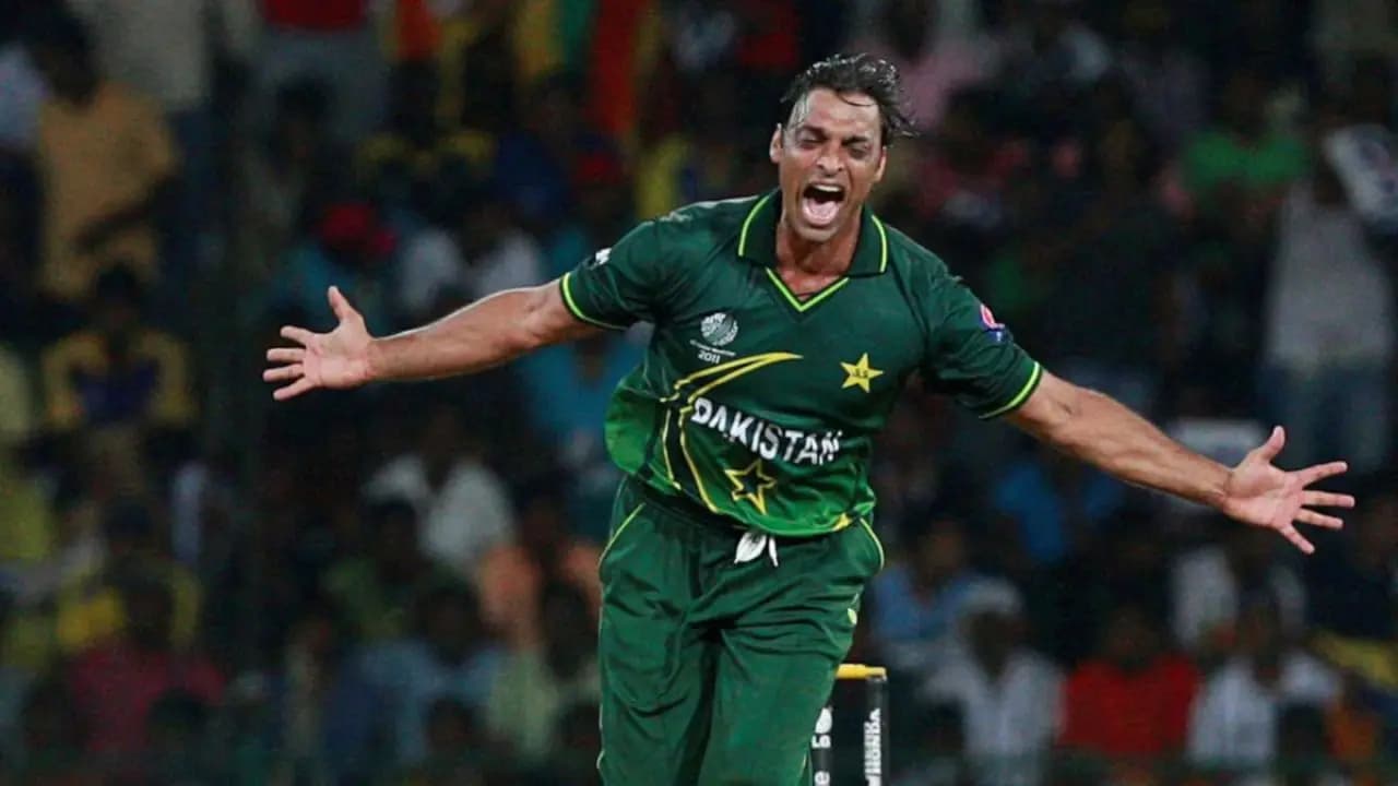 Former India pacer Munaf Patel praised Shoaib Akhtar for his passion for bowling fast