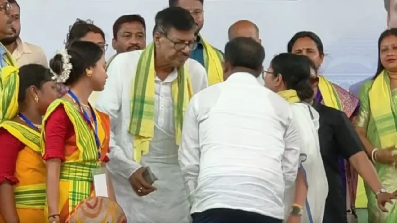Veteran TMC leader Rabindranath Ghosh was seen along with Mamata Banerjee in Cooch Behar