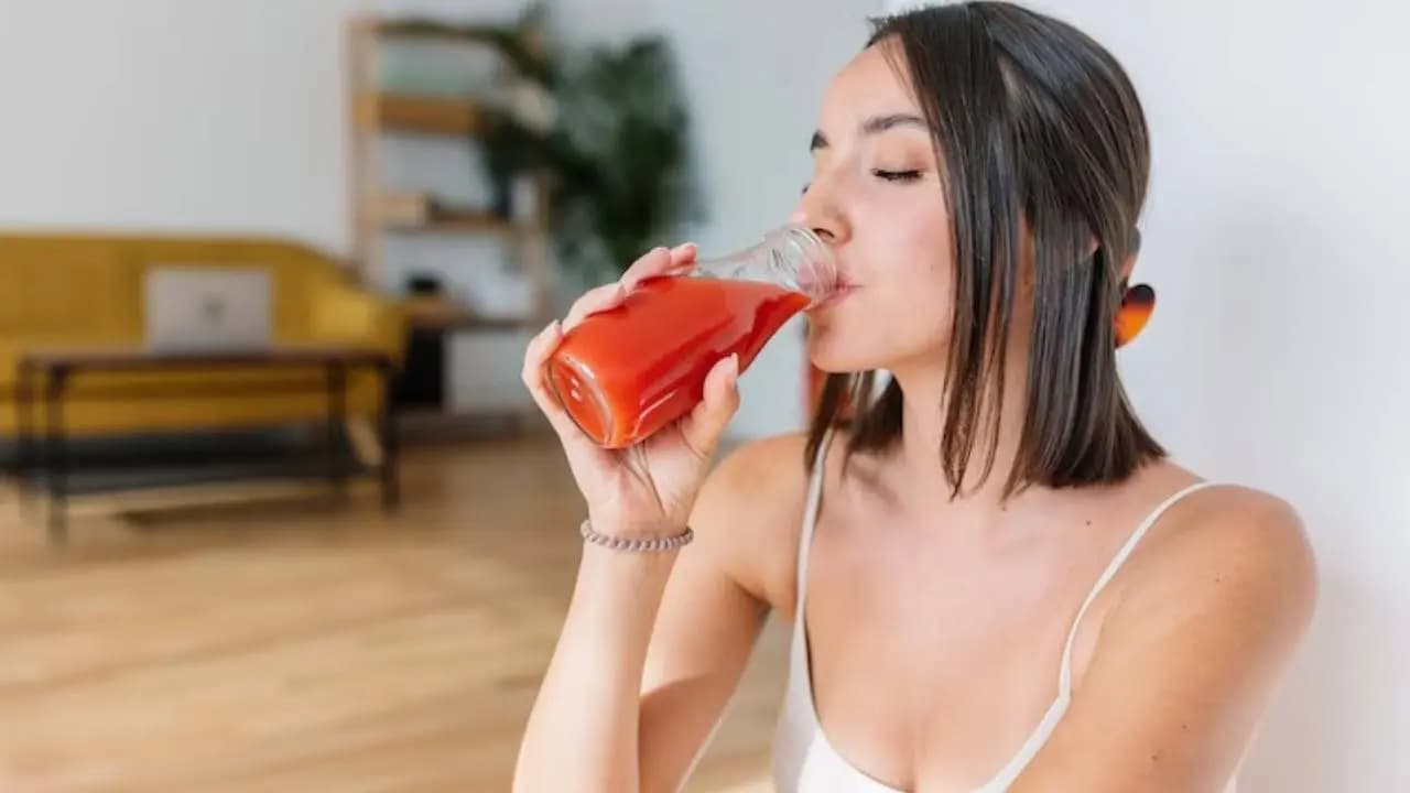 Best DIY Collagen Boost Drink with Chia Seeds and Beetroot for Glowing Skin