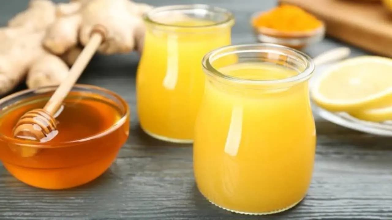 Kitchen Remedies to Boost Immunity: Drink This Ginger and Turmeric Tea to Prevent Common Cold