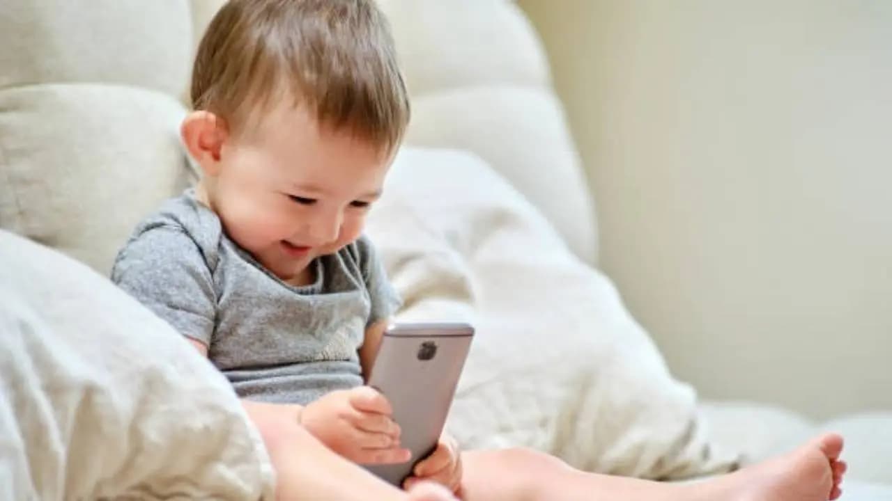 Toddlers Brain Development at Risk Due to Early Screen Time Habits