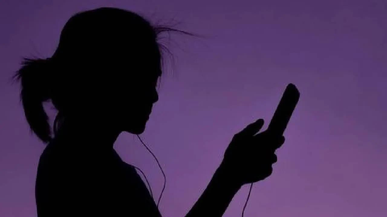 Jyoti Saxena deletes her instagram after viral secret chat on social media