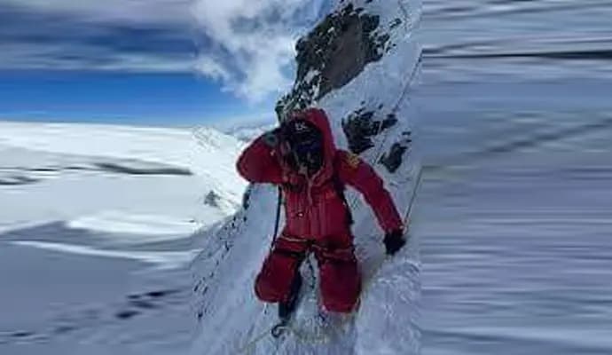 Indian mountaineer sets record by accomplishing double dual ascent of Mount Everest and Mount Lhotse
