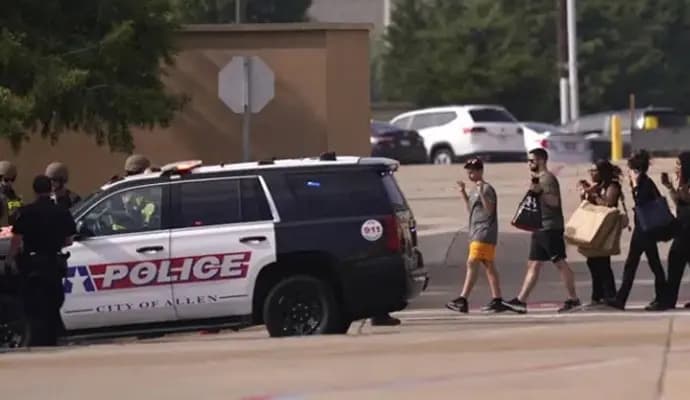 Us shootout two killed 15 injured