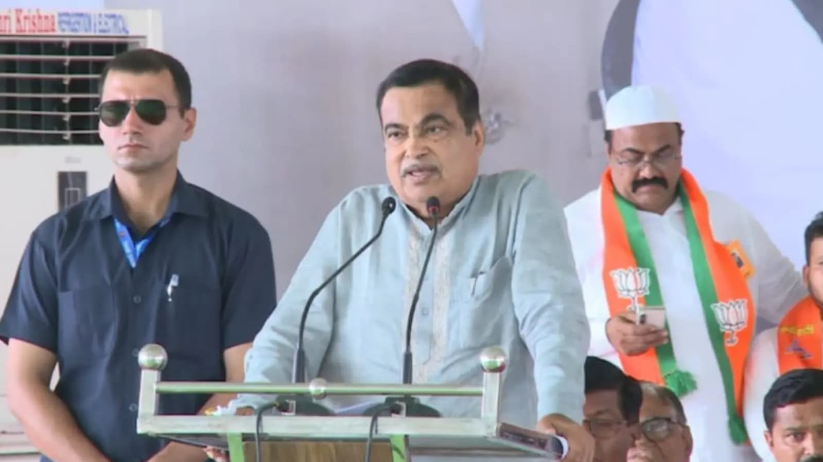 Union Minister Nitin Gadkari faints during speech at Maharashtra