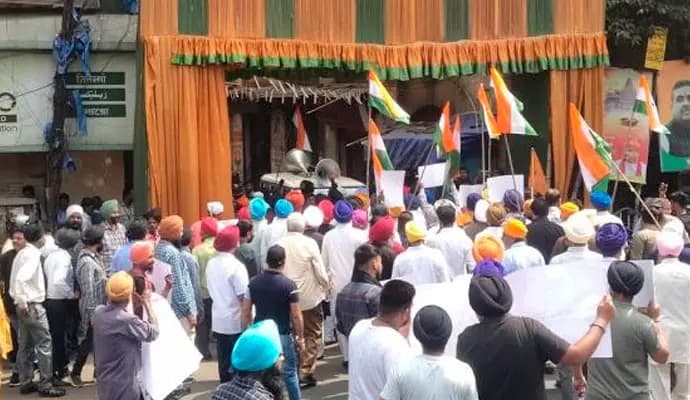 protest at Muralidhar Sen Lane