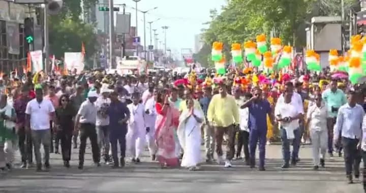 mamata road show