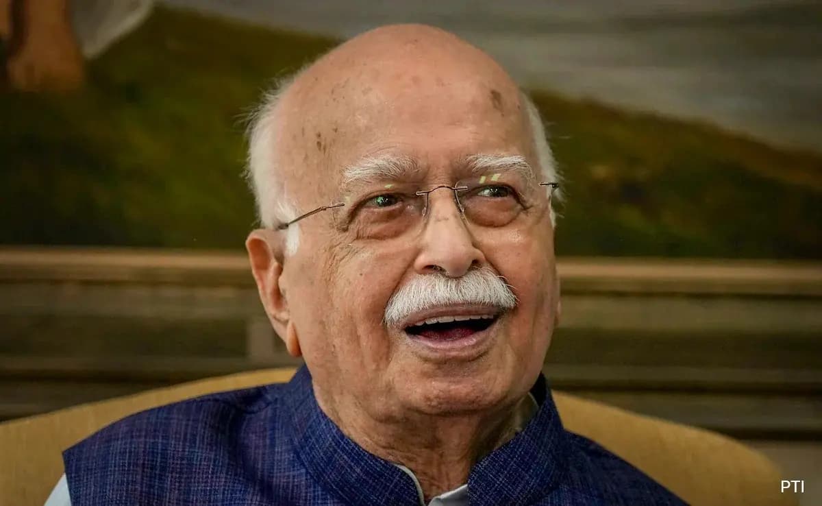 চিকিৎসকরা জানিয়ে দিয়েছেন চিন্তার কিছুই নেই। ফলে সেখানে ফিরল স্বস্তি।