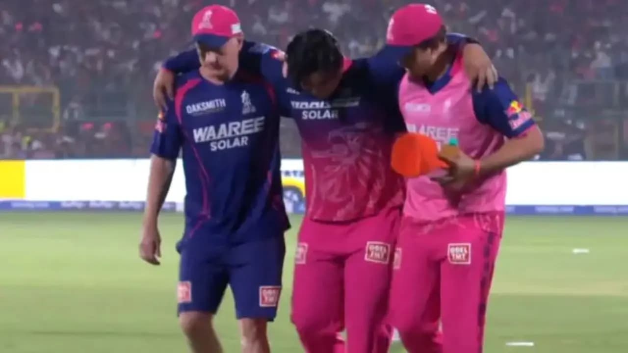 IPL 2026:Vaibhav Sooryavanshi was carried off the field while fielding in Rajasthan Royals match against SunRisers Hyderabad