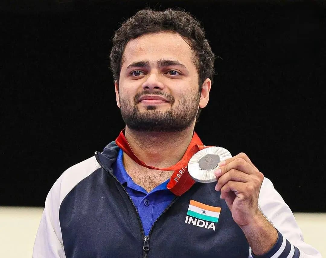 Manish Narwal wins silver in 10m Air Pistol