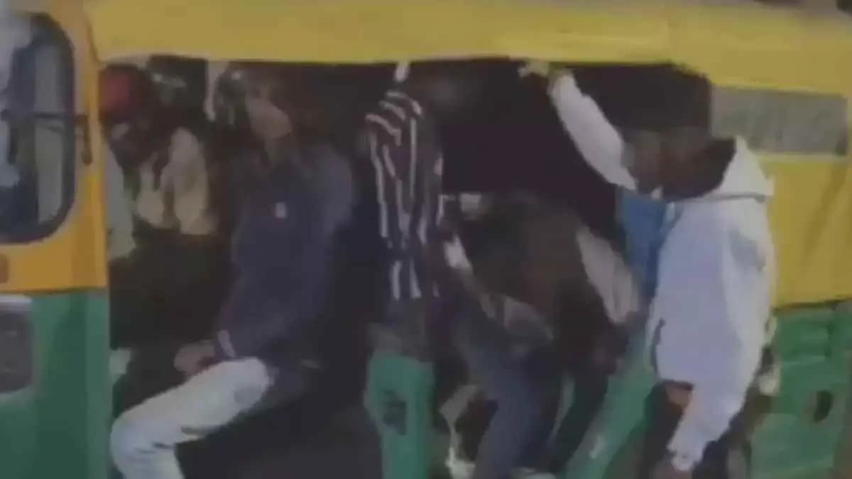 19 people board on an autoriksha, driver arrested by police