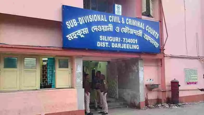 undertrial prisoner escapes from the court premises gnr