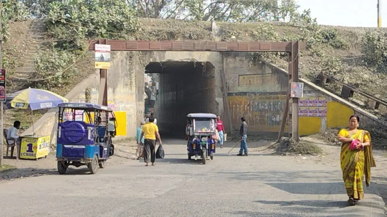 Verbal spat between two TMC leaders in Farakka