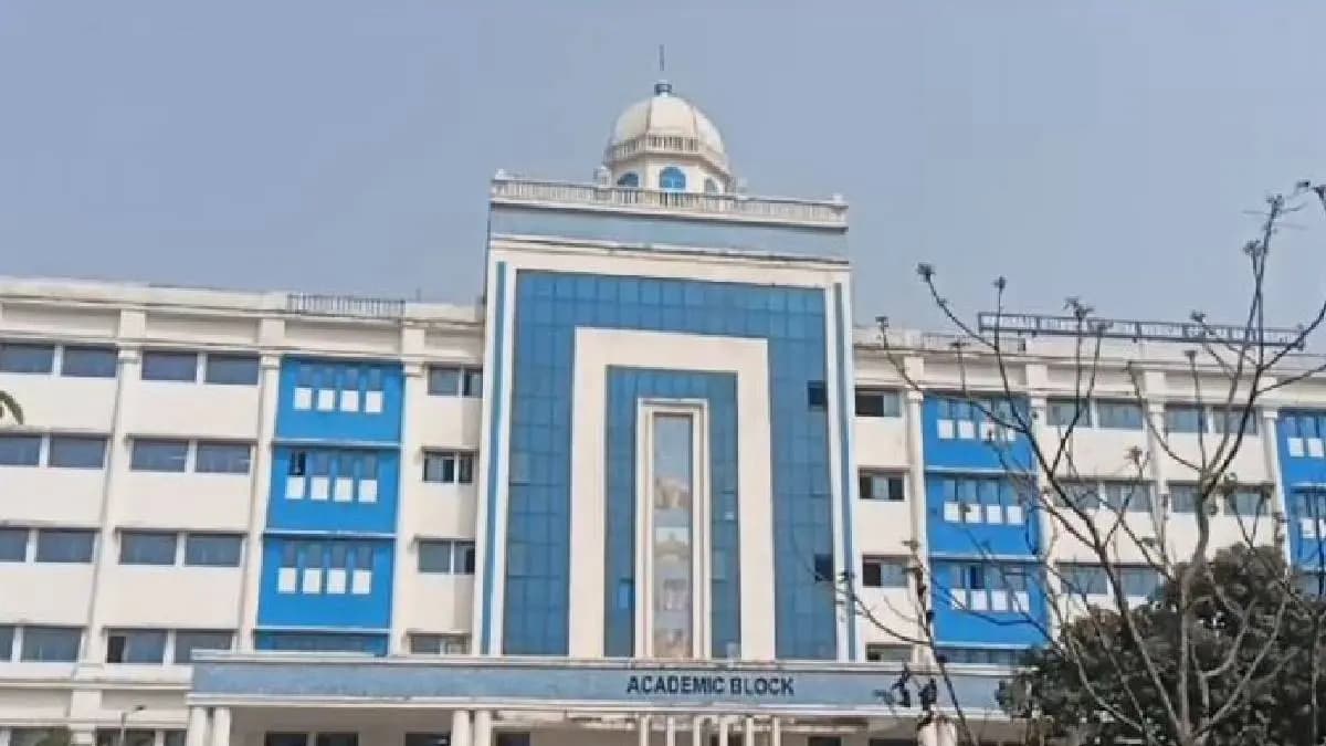 medical student mysterious death at cooch behar