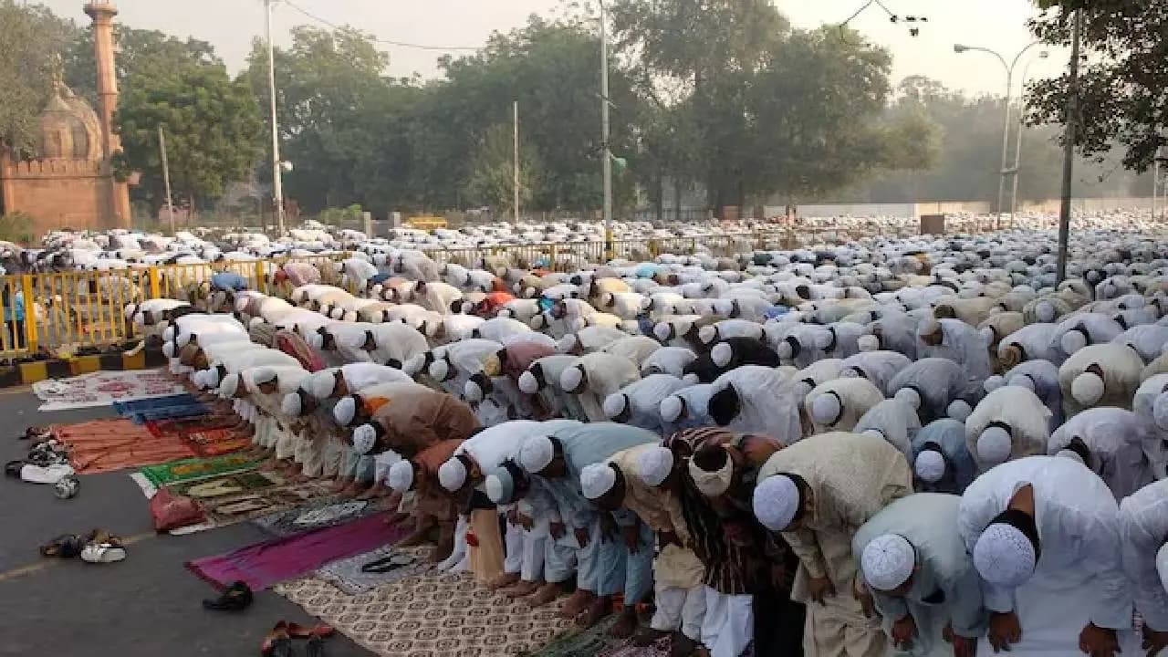 Offering namaz on public land not a right rules Allahabad High Court