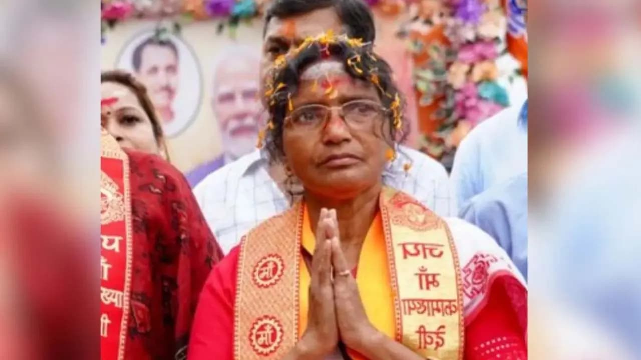 Refusing to even utter Mamatas name Abhayas Mother Ratna Debnath fresh from her victory in Panihati vows to break her bow