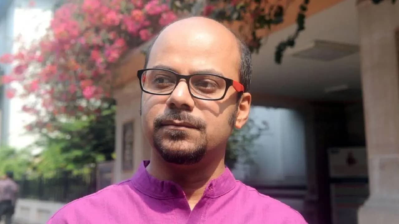 Poet Srijato Bandyopadhyay Granted Conditional Anticipatory Bail In Krishnanagar District Court