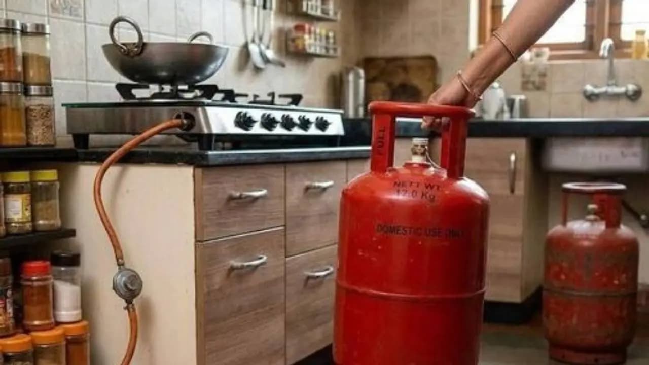 LPG Cylinder Gas Leak
