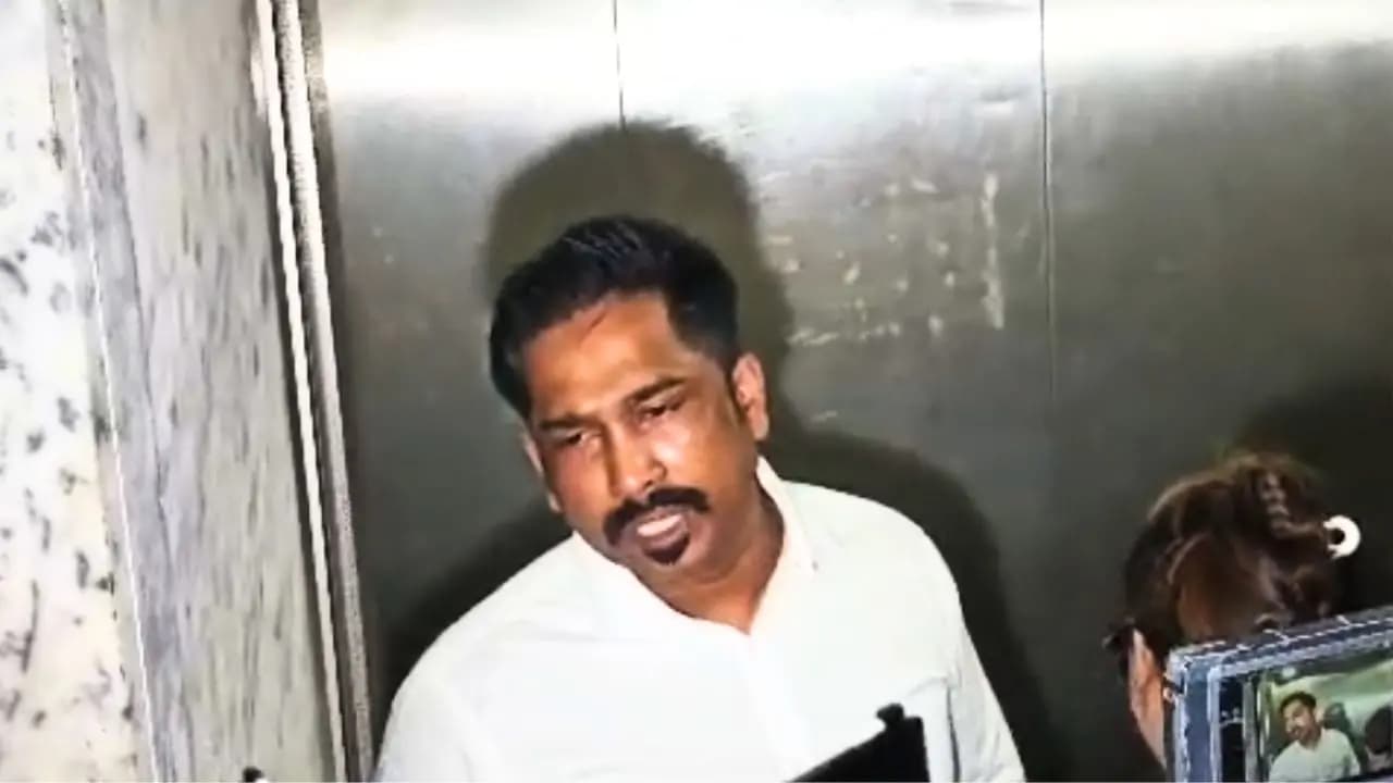 Sona Pappu reached at ED office on monday
