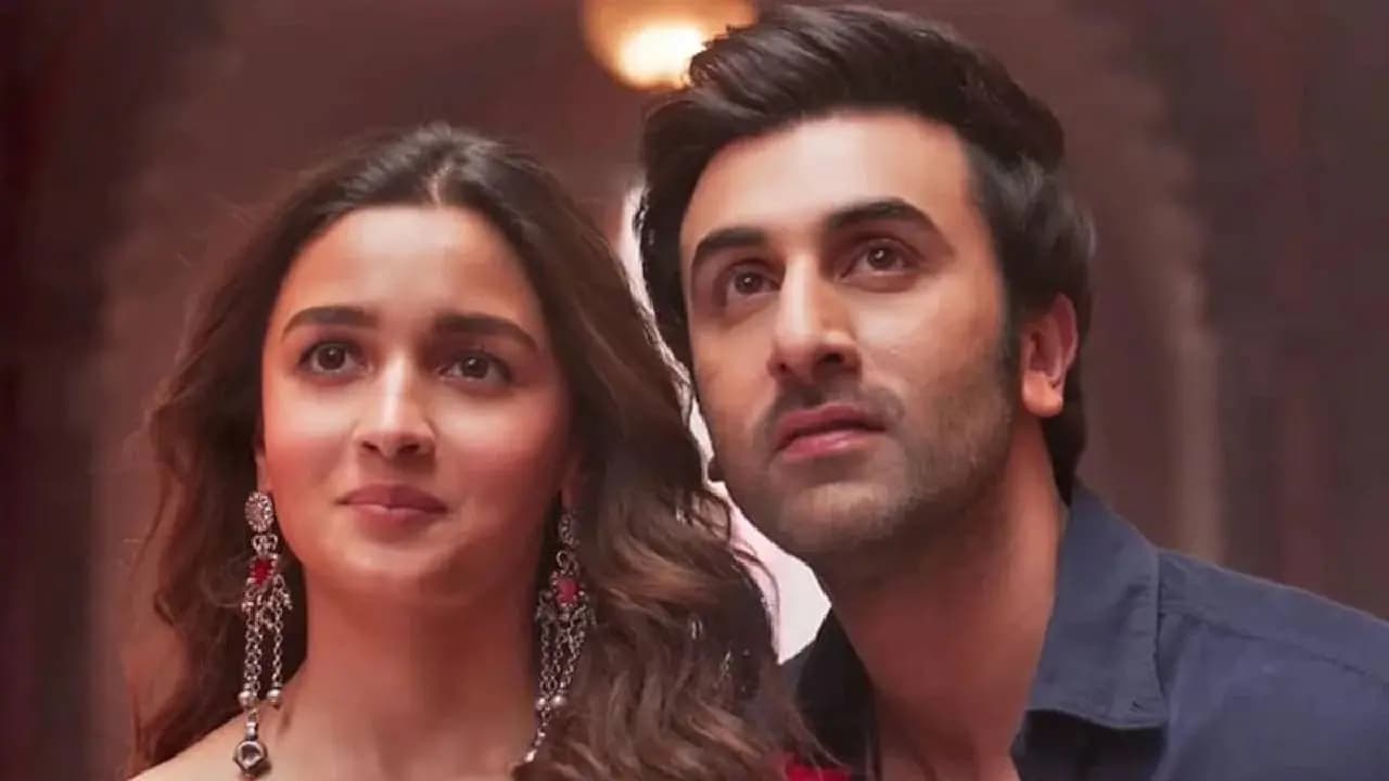Ranbir Kapoor Rents Out Pali Hill Vaastu Apartment For INR 11 Lakh Per Month