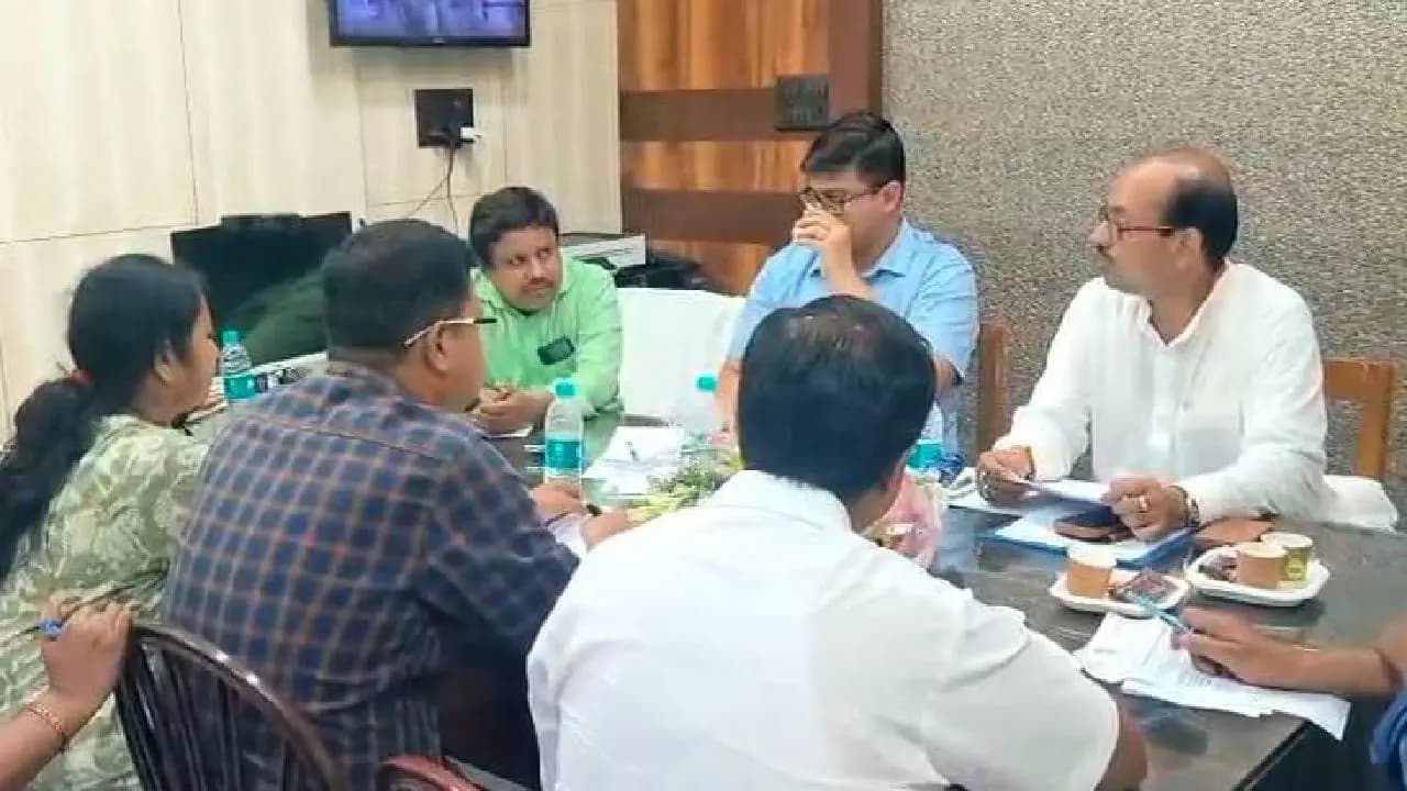 Chandannagar Hospital Visit: MLA Dipanjan Issues Strong Warning Over Healthcare Irregularities