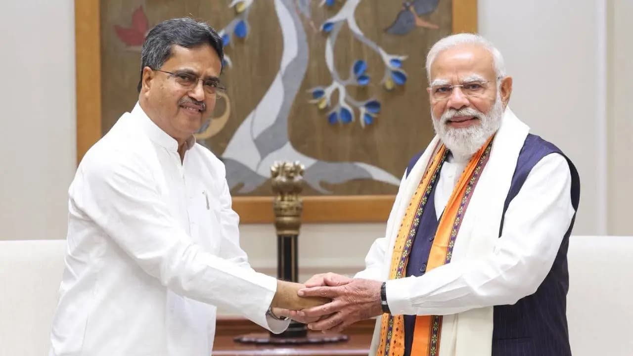Tripura Chief Minister meets PM in Delhi gives special message