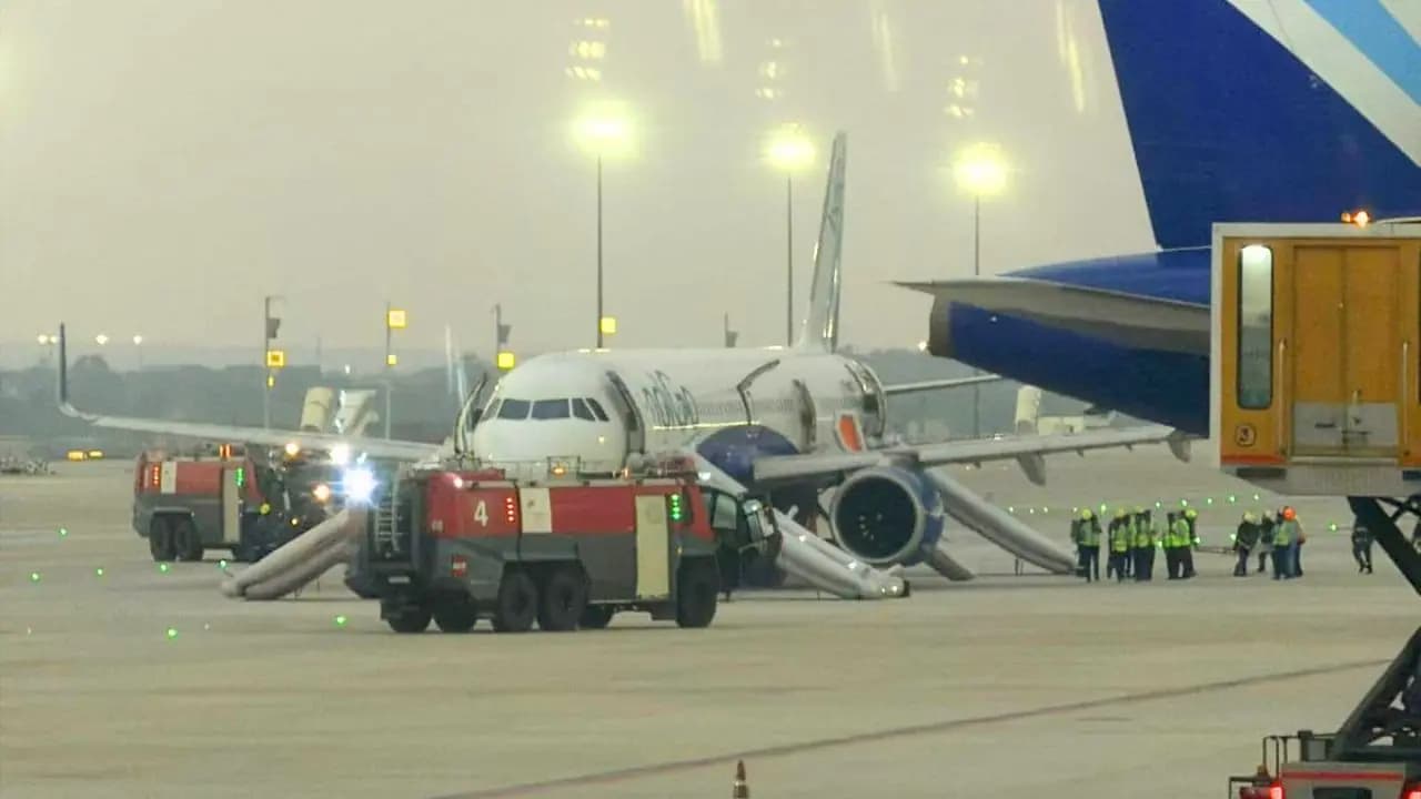 Smoke Scare on Bengaluru-Chennai IndiGo Flight: Emergency Slide Malfunctions Passengers Forced to Exit via the Wing
