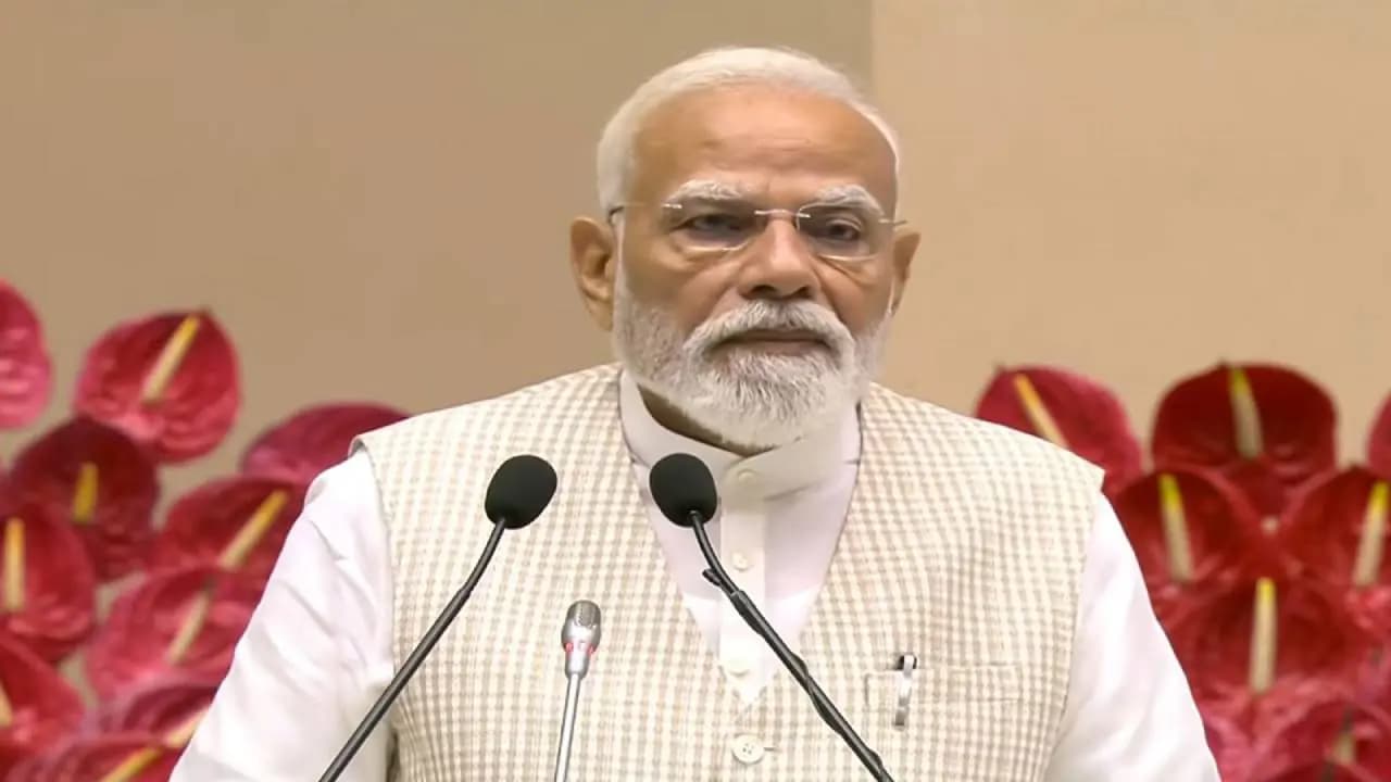 PM Modi issues public appeal as heatwave grips India