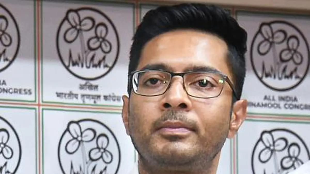 FIR filed against Abhishek at Bhabanipur police station